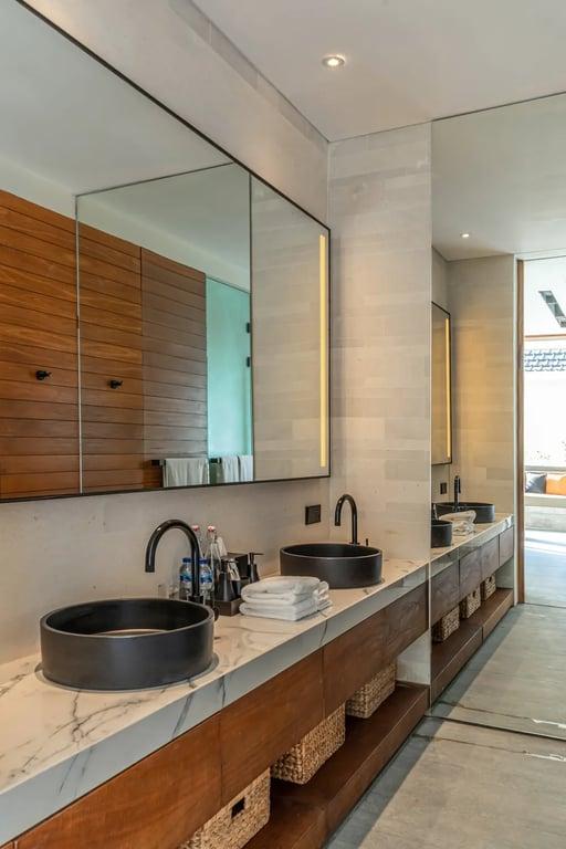 Property Image 1 Bedroom Apartment <br/> with Balcony